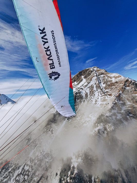 RED BULL X-ALPS - TRAINING IN DREI ELEMENTEN