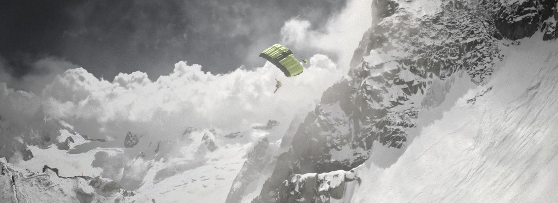 Der erste BASE-Skisprung vom Mont Blanc du Tacul