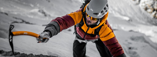 Die TILICHO Kapuzen Daunenjacke. Leicht. Isolierend. Kompromisslos.