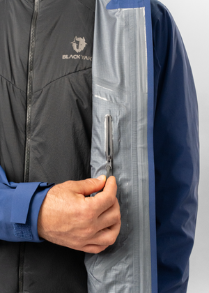 7BYGJFU002-BLACKYAK-MEN-THULAGI-G2-GORE-TEX-3L-PRO-SHELL-JACKET-AK-D02.png