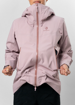 7BYGJFU501-BLACKYAK-WOMEN-THULAGI-G2-GORE-TEX-3L-PRO-SHELL-JACKET-M0-D03.png
