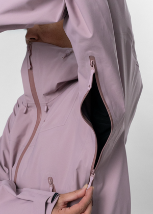 7BYGJFU501-BLACKYAK-WOMEN-THULAGI-G2-GORE-TEX-3L-PRO-SHELL-JACKET-M0-D05.png