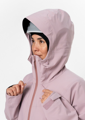 7BYGJFU501-BLACKYAK-WOMEN-THULAGI-G2-GORE-TEX-3L-PRO-SHELL-JACKET-M0-D07.png