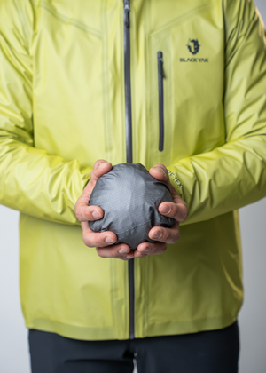 7BYGJSV001-BLACKYAK-MEN-JAVARI-GORE-TEX-PERFORMANCE-3L-FULL-ZIP-JACKET-01-D09.png