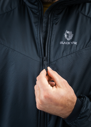 BY1IN0014-BLACKYAK-MEN-KANGAYAM-HOODED-INSULATION-JACKET-00-D04.png