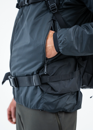 BY1IN0014-BLACKYAK-MEN-KANGAYAM-HOODED-INSULATION-JACKET-00-D07.png