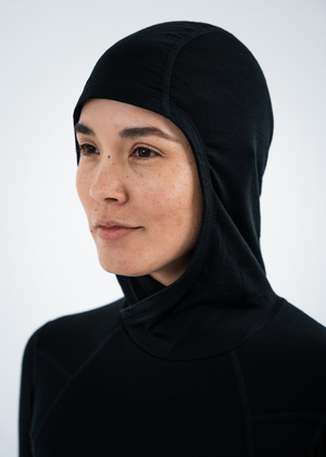 BY2BL0010-BLACKYAK-WOMEN-GURLA-MERINO-HOODED-BASELAYER-LONGSLEEVE-00-D01.png