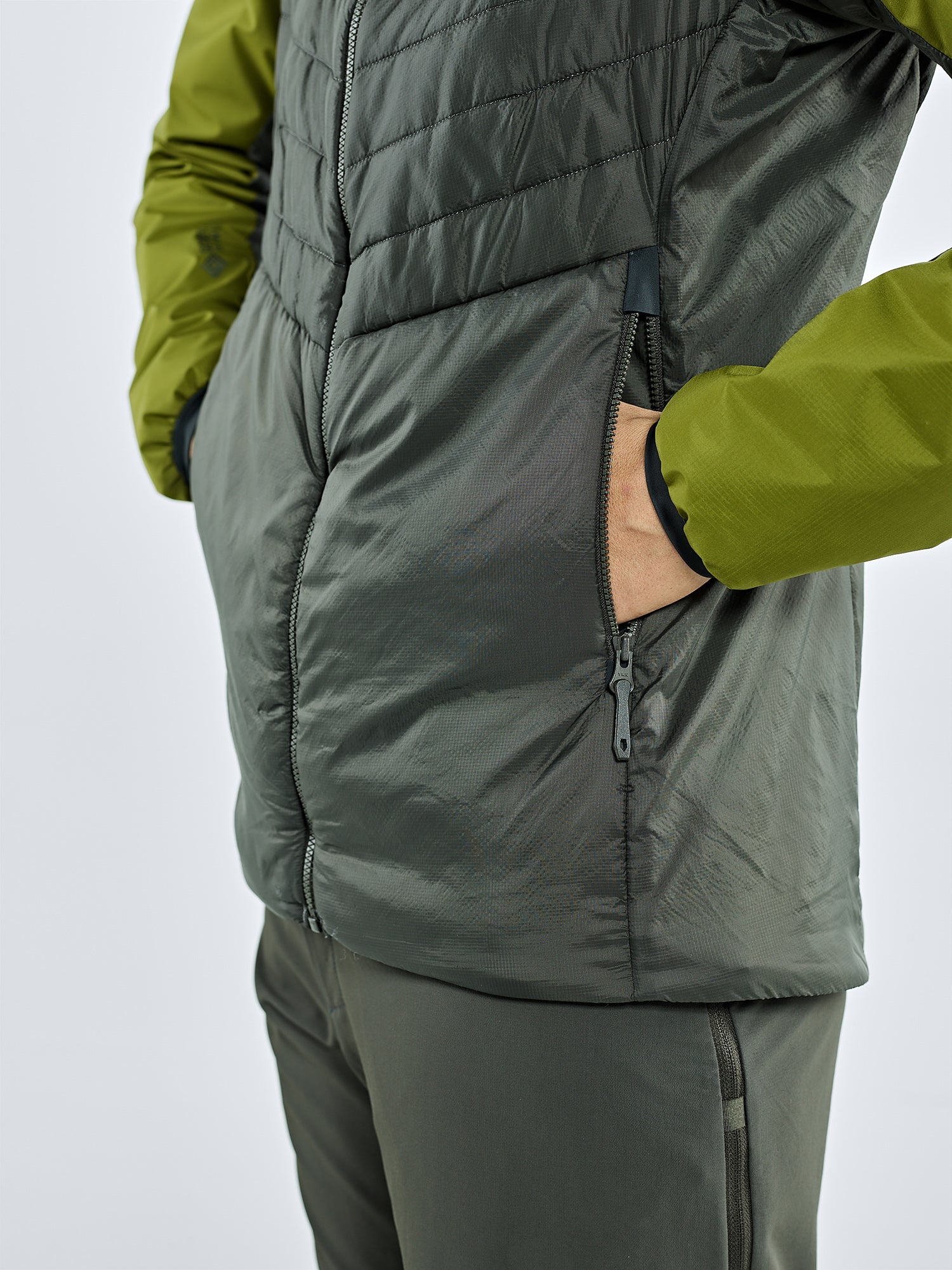WOMEN'S ZUBRON HOODED INSULATION JACKET – BLACKYAK Shop
