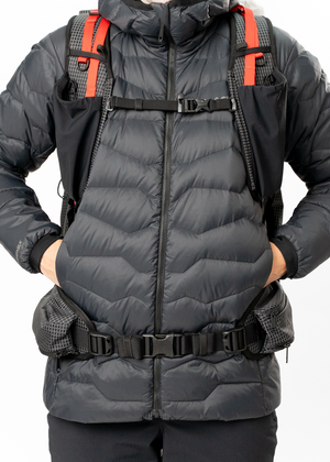 BY2IN0011-WOMEN-YURINO-HOODED-LIGHT-DOWN-JACKET-00-D04.png
