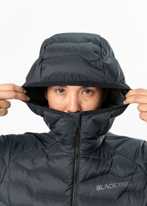 BY2IN0011-WOMEN-YURINO-HOODED-LIGHT-DOWN-JACKET-00-D05.png