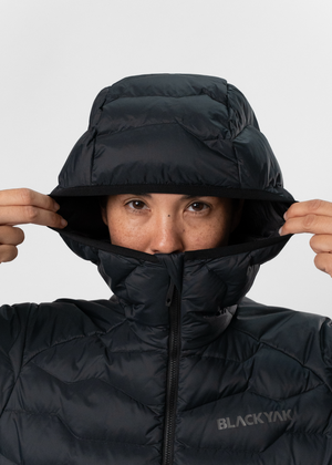 BY2IN0011-WOMEN-YURINO-HOODED-LIGHT-DOWN-JACKET-00-D06.png
