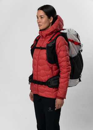 BY2IN0011-WOMEN-YURINO-HOODED-LIGHT-DOWN-JACKET-CJ-M07.png