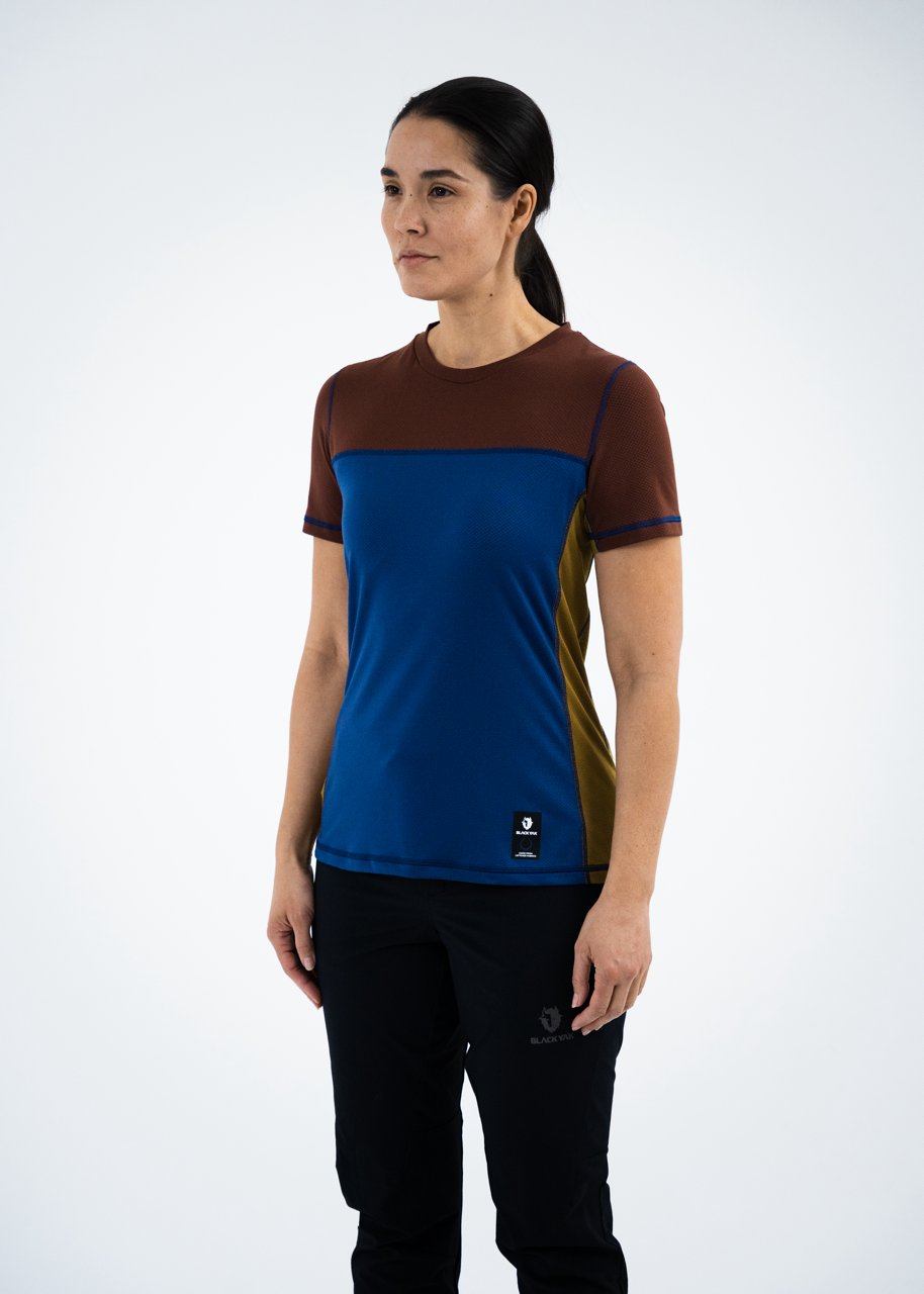 Tシャツ・カットソー SPORTMAX FW25 AGO - Shirt degrade (2522116031600 003) WOMEN´S GYR PERFORMANCE COLORBLOCK T-SHIRT – BLACKYAK Shop