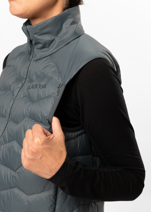 BY2VS0001-WOMEN-YURINO-LIGHT-DOWN-VEST-PX-D03.png
