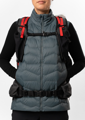 BY2VS0001-WOMEN-YURINO-LIGHT-DOWN-VEST-PX-D05.png